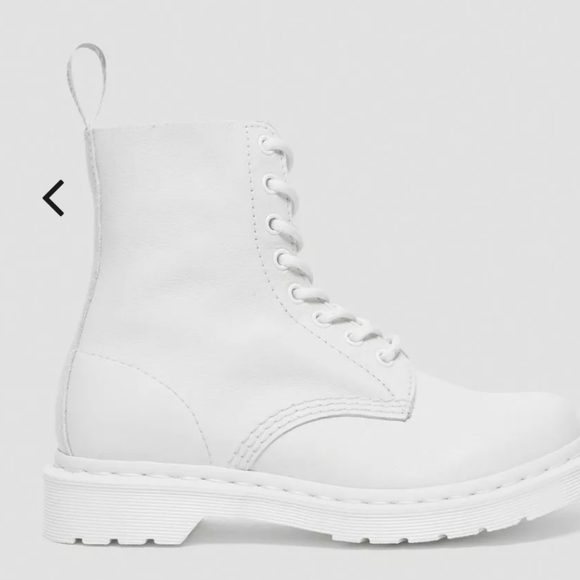 NWOT Dr. Martens 1460 Pascal Mono Leather Lace Up Boots - Picture 4 of 13